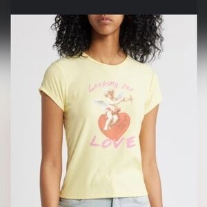 Trust The Universe  Looking For Love Baby Tee Short Sleeve Crewneck Size Medium